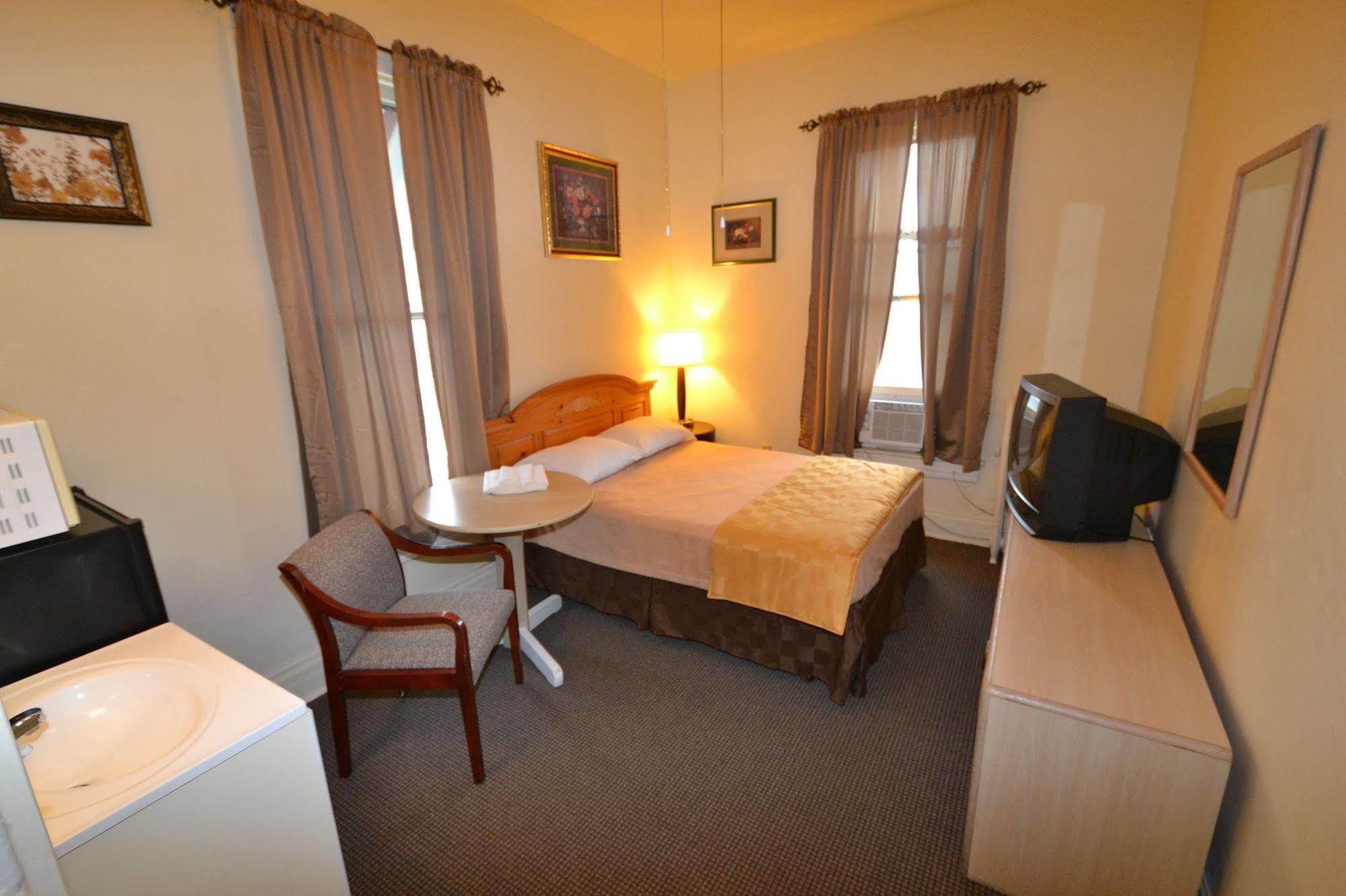 Perfect Stay Inn & Suites Blair Extérieur photo