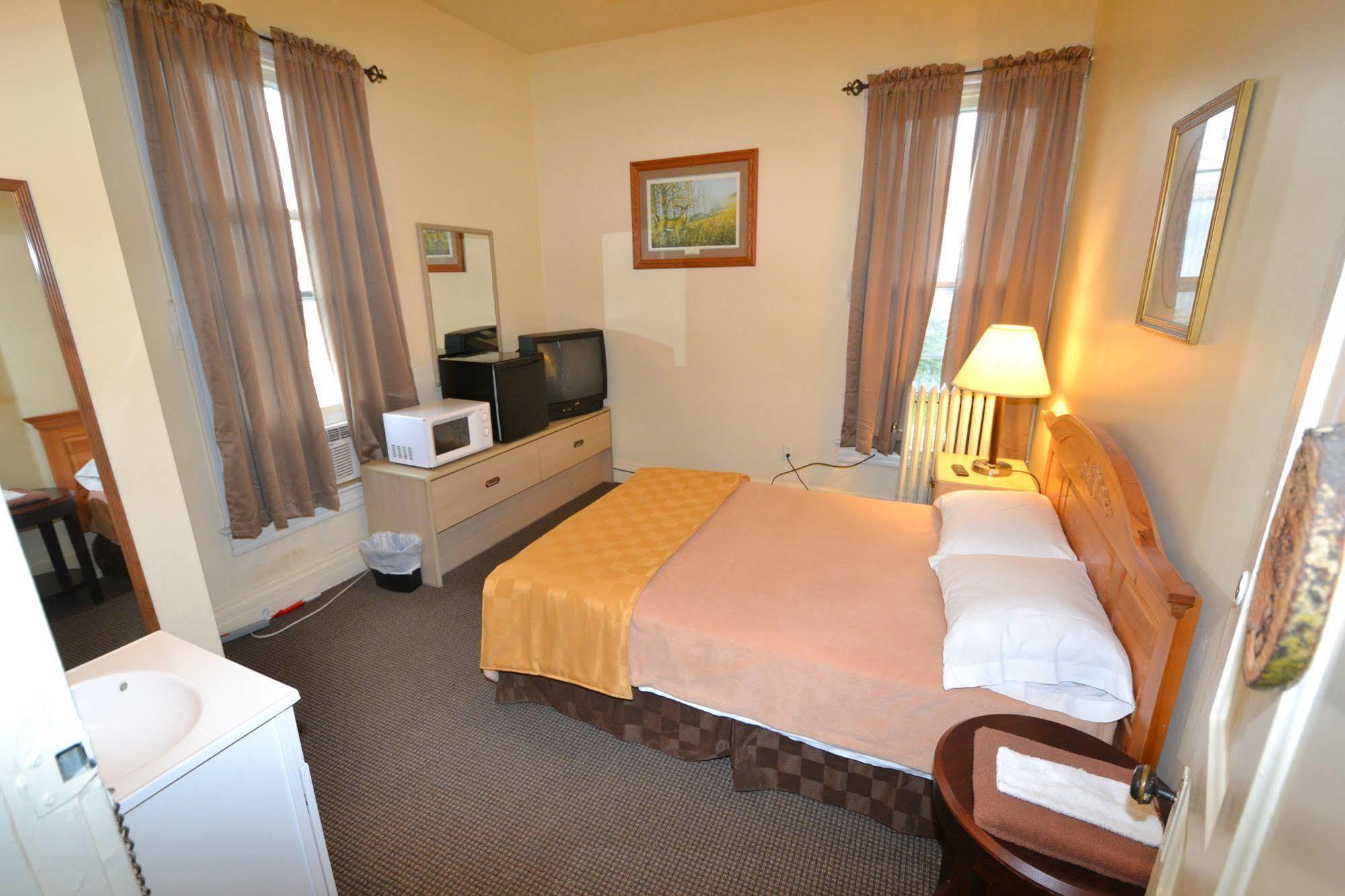 Perfect Stay Inn & Suites Blair Extérieur photo
